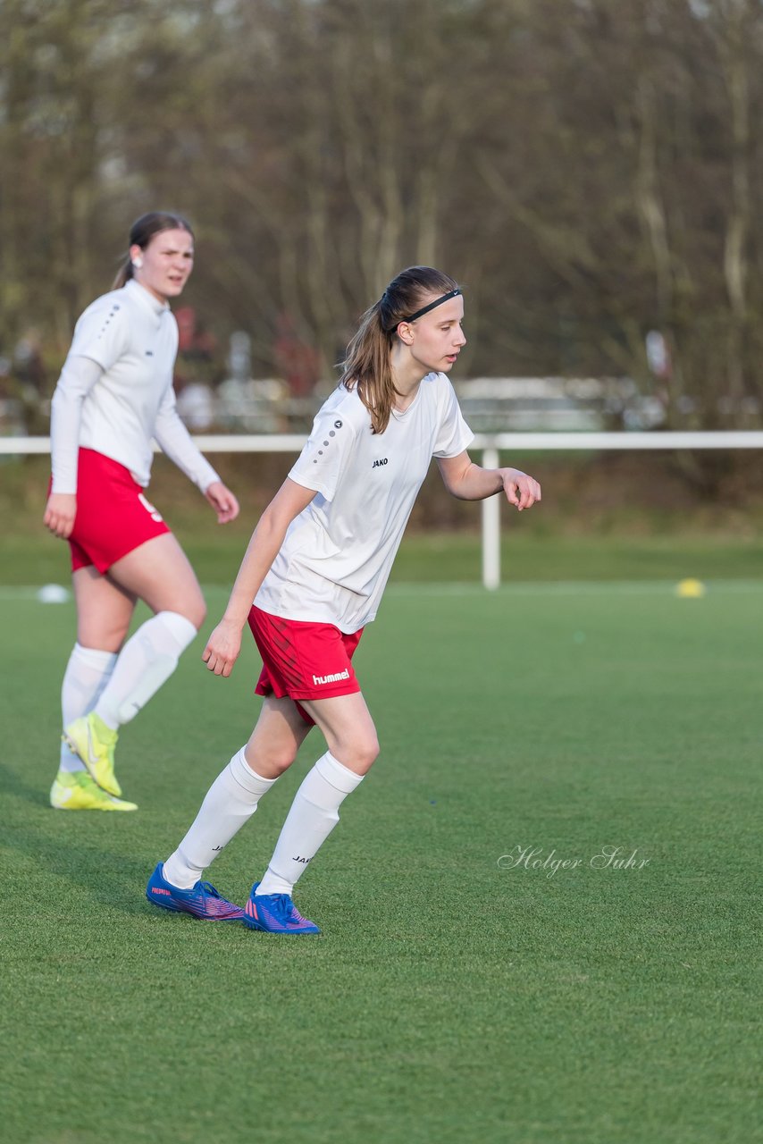 Bild 123 - wBJ SV Wahlstedt - TuS Tensfeld : Ergebnis: 0:1